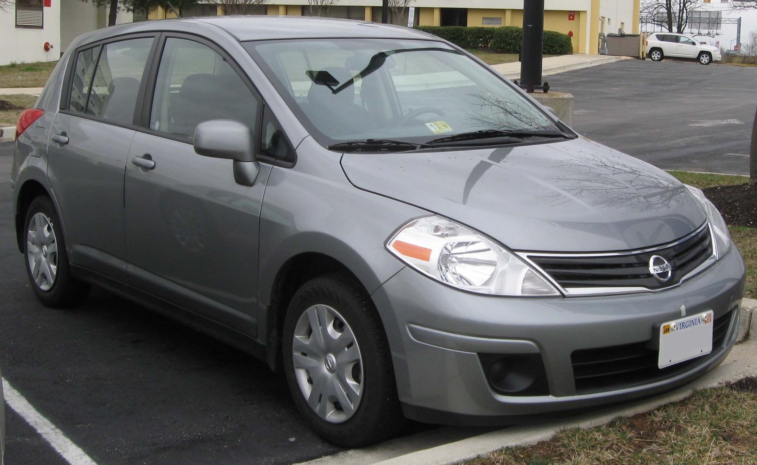 Nissan Versa technical specifications and fuel economy